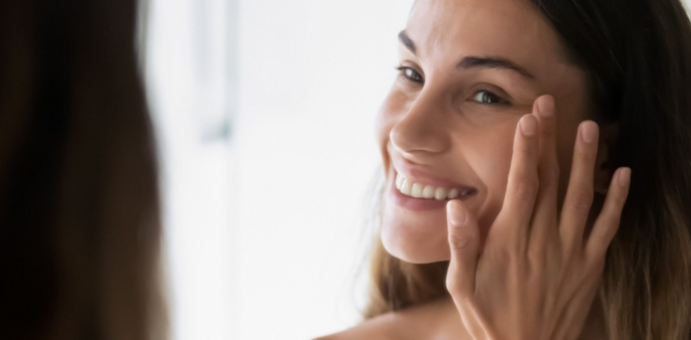 Los mejores contornos de ojos con retinol de farmacia