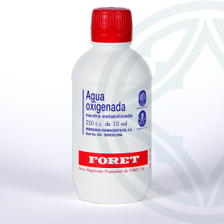 Agua Oxigenada Foret 10 volúmenes solución tópica 250 ml